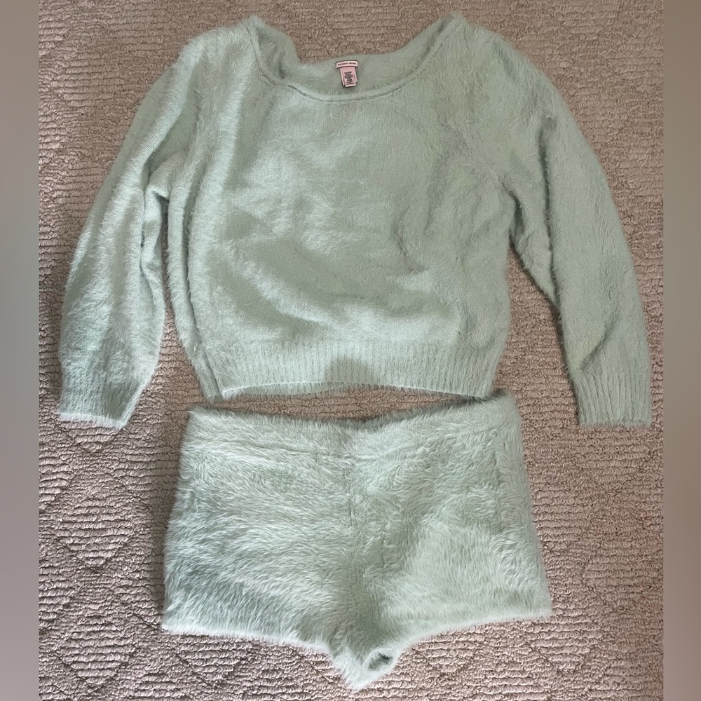 Fuzzy lounge set
